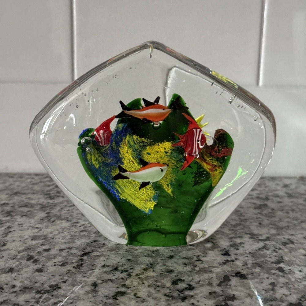 Fish Aquarium Paperweight Bubbles Clear Blown Glass Heavy 5"x4" Decor